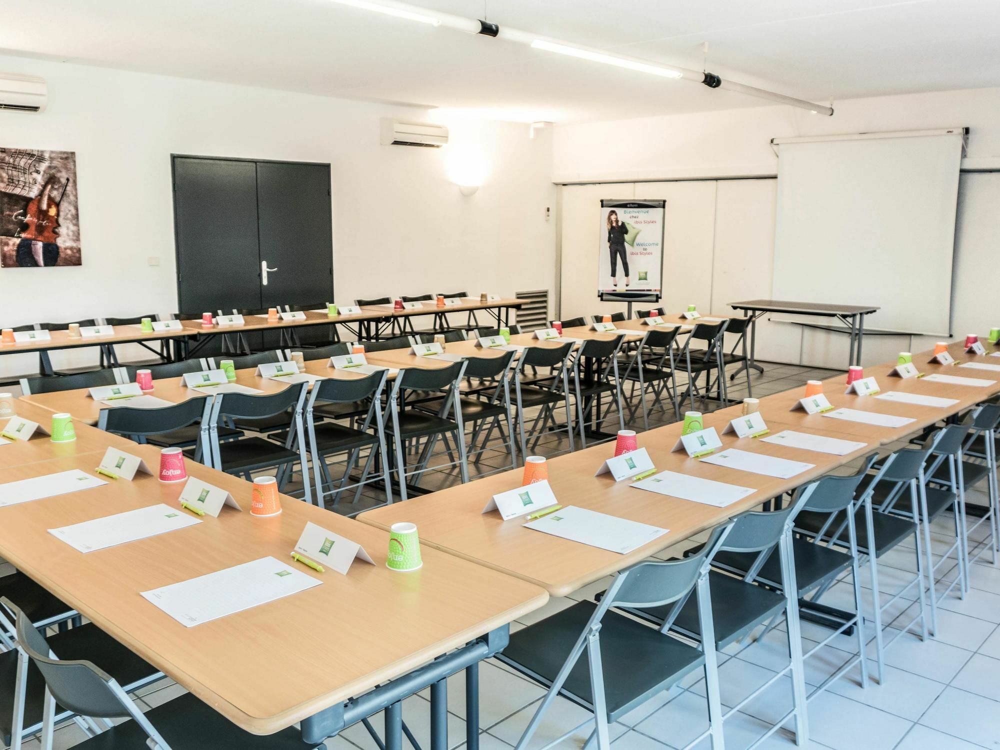 Ibis Styles Perpignan Canet En Roussillon Екстериор снимка
